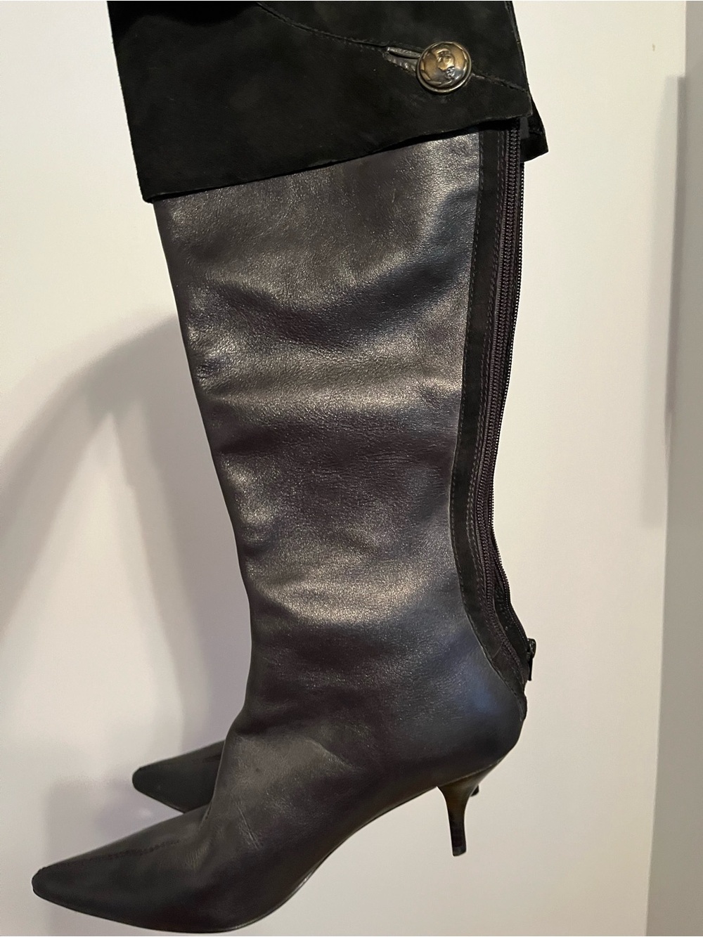 Nine West Black Leather Knee-High Pointed-Toe Heeled Boots